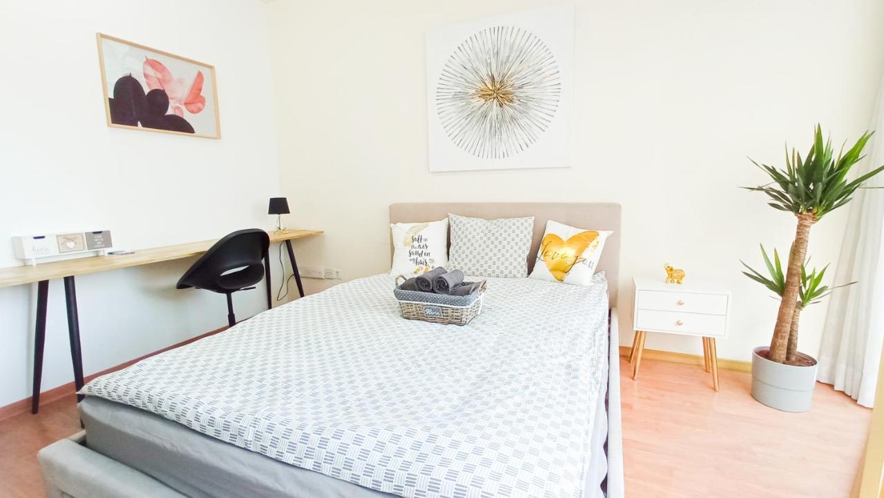 1A Beach & Business Apartment In The City Center! Larnaca Exterior foto