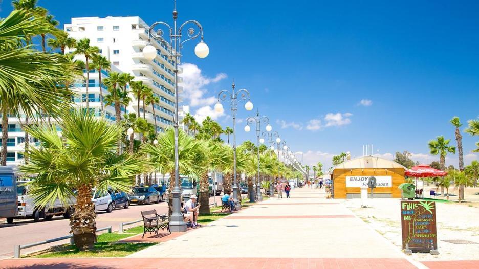 1A Beach & Business Apartment In The City Center! Larnaca Exterior foto