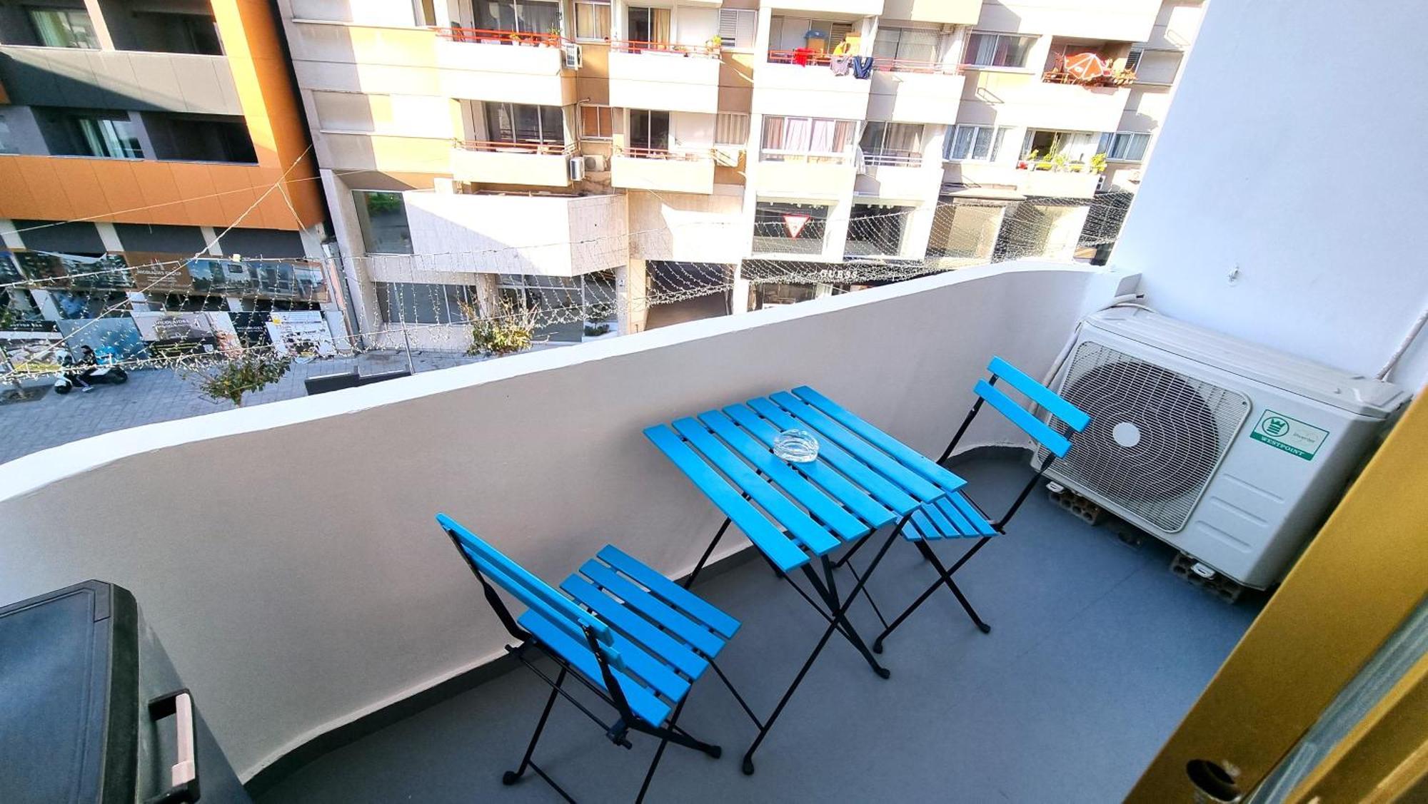 1A Beach & Business Apartment In The City Center! Larnaca Exterior foto